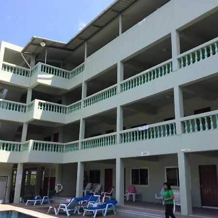 Royal Crown Hotel & Palm Spa Resort Patong Exterior foto