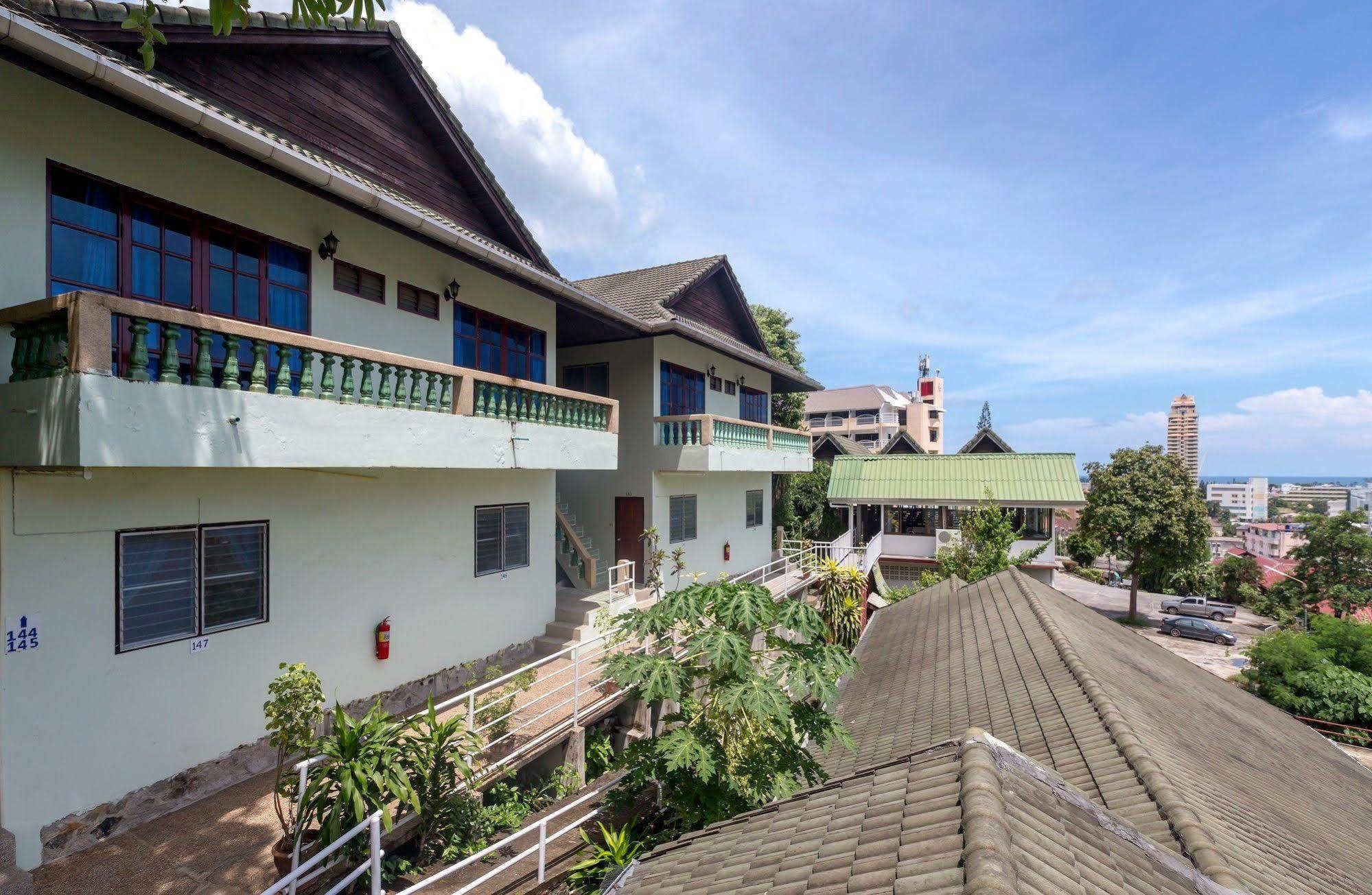 Royal Crown Hotel & Palm Spa Resort Patong Exterior foto